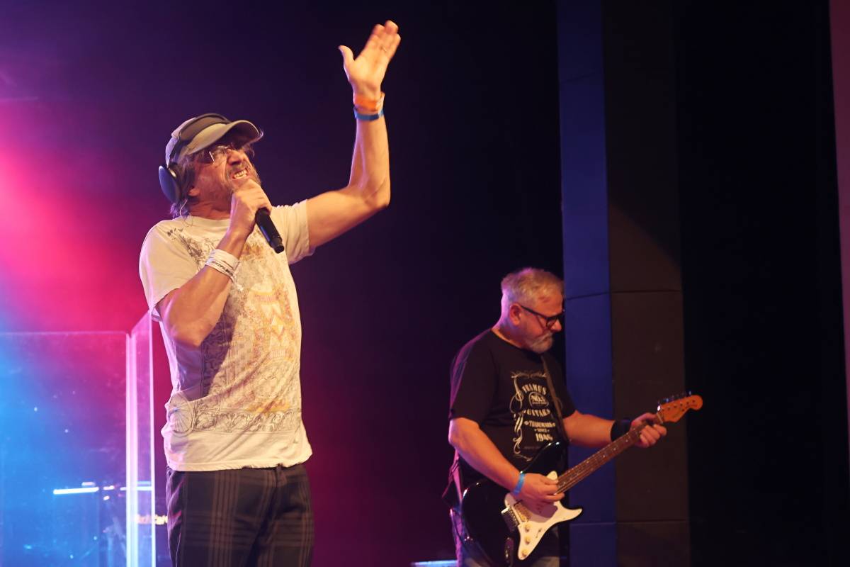 Žádný unplugged. Dan Bárta s Alicí dorazili do Brna v plné parádě