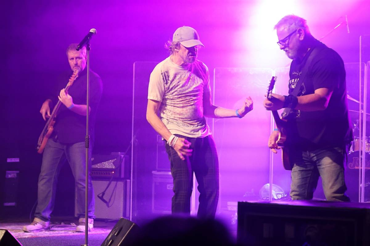 Žádný unplugged. Dan Bárta s Alicí dorazili do Brna v plné parádě