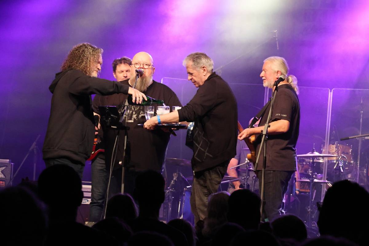 Žádný unplugged. Dan Bárta s Alicí dorazili do Brna v plné parádě