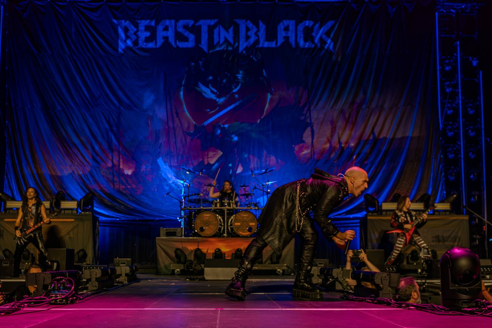 Metalové zemětřesení v Praze. Helloween oslavili ve vyprodané O2 areně čtyřicet let na scéně