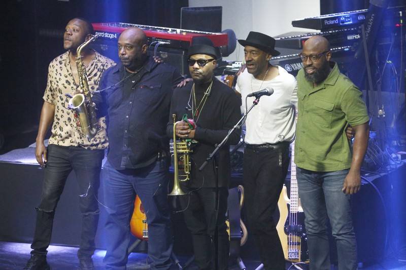 Legendární baskytarista Marcus Miller se představil na festivalu JazzFestBrno, zavzpomínal na Milese Davise
