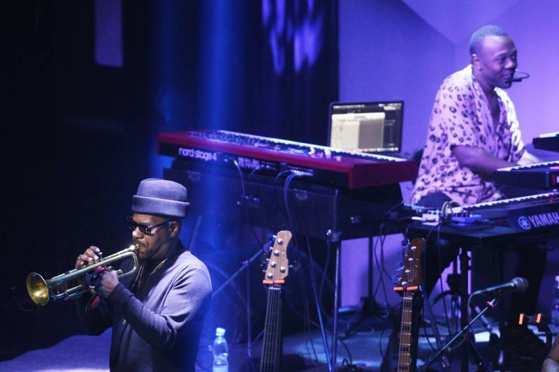 Legendární baskytarista Marcus Miller se představil na festivalu JazzFestBrno, zavzpomínal na Milese Davise