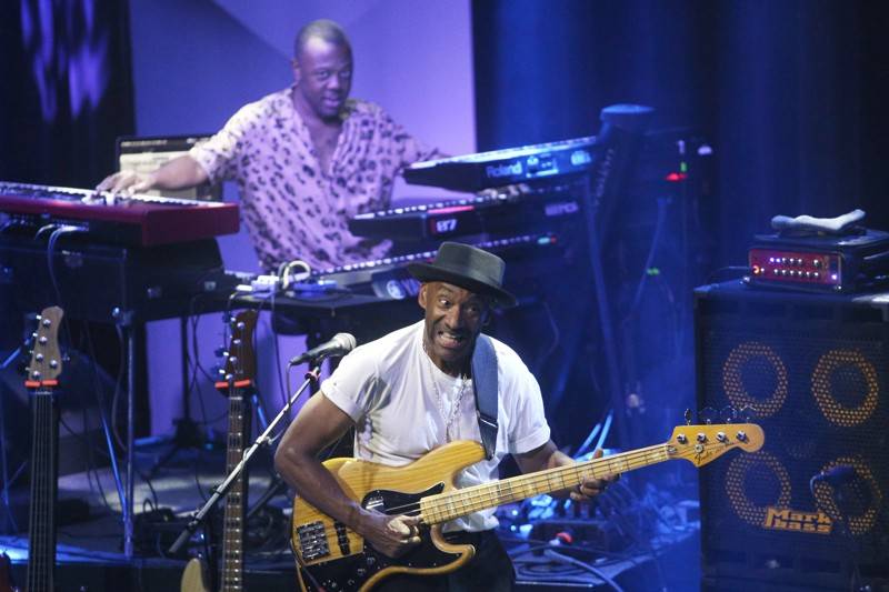 Legendární baskytarista Marcus Miller se představil na festivalu JazzFestBrno, zavzpomínal na Milese Davise
