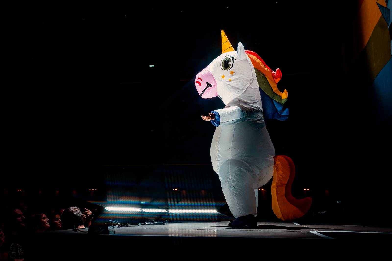 Dymytry vyrazili na podzimní turné. Jejich ohňová show ve Foru Karlín brala dech