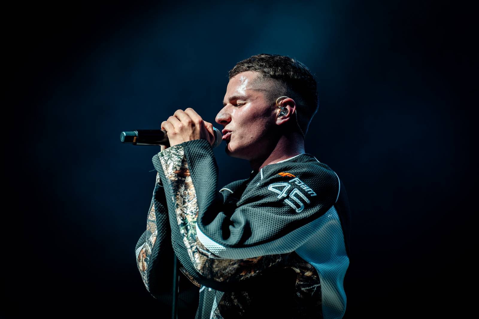 Dymytry vyrazili na podzimní turné. Jejich ohňová show ve Foru Karlín brala dech