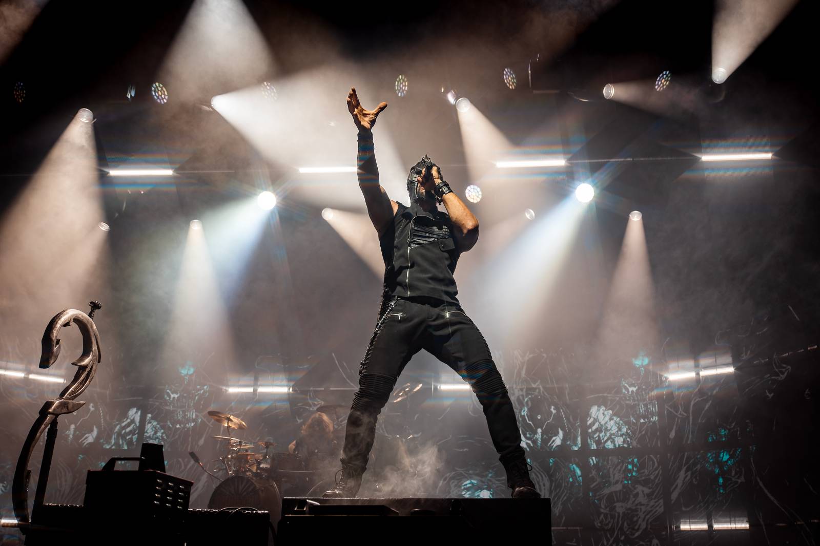 Dymytry vyrazili na podzimní turné. Jejich ohňová show ve Foru Karlín brala dech