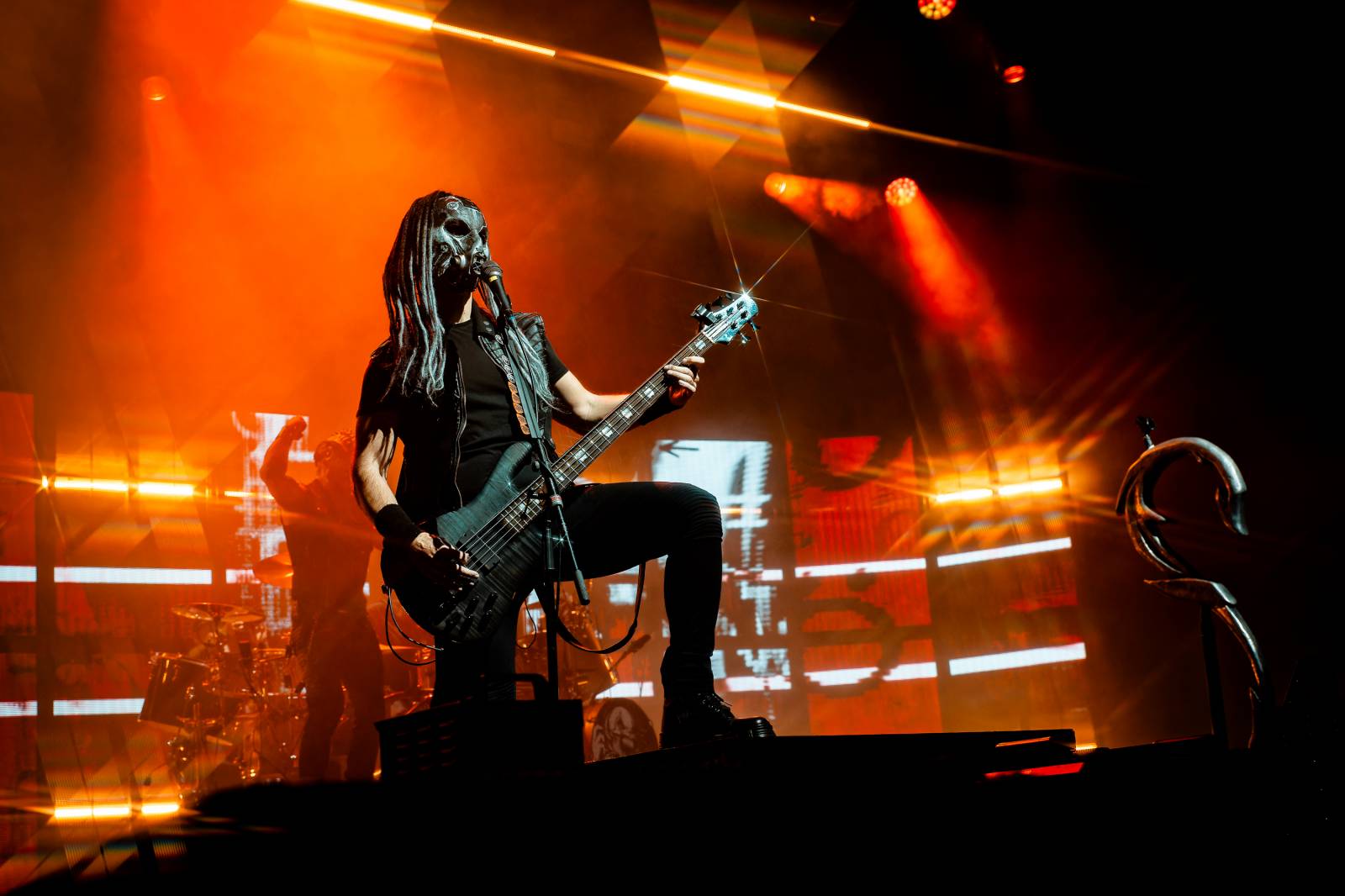 Dymytry vyrazili na podzimní turné. Jejich ohňová show ve Foru Karlín brala dech