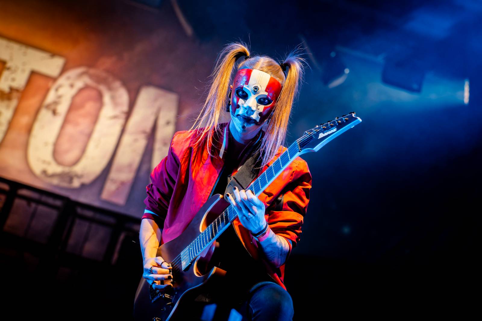 Dymytry vyrazili na podzimní turné. Jejich ohňová show ve Foru Karlín brala dech