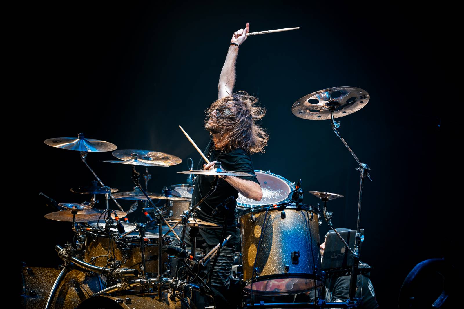 Dymytry vyrazili na podzimní turné. Jejich ohňová show ve Foru Karlín brala dech