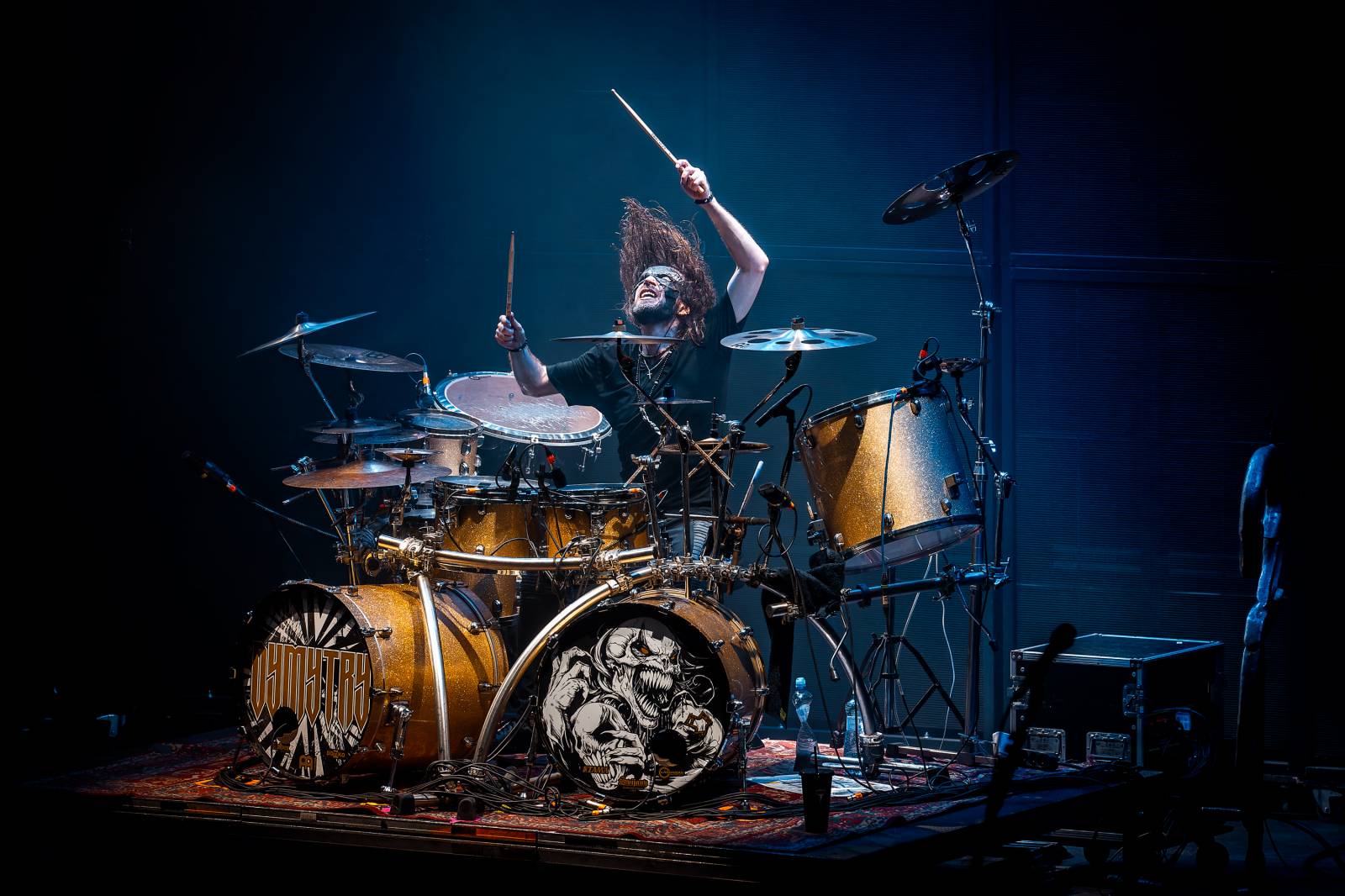 Dymytry vyrazili na podzimní turné. Jejich ohňová show ve Foru Karlín brala dech