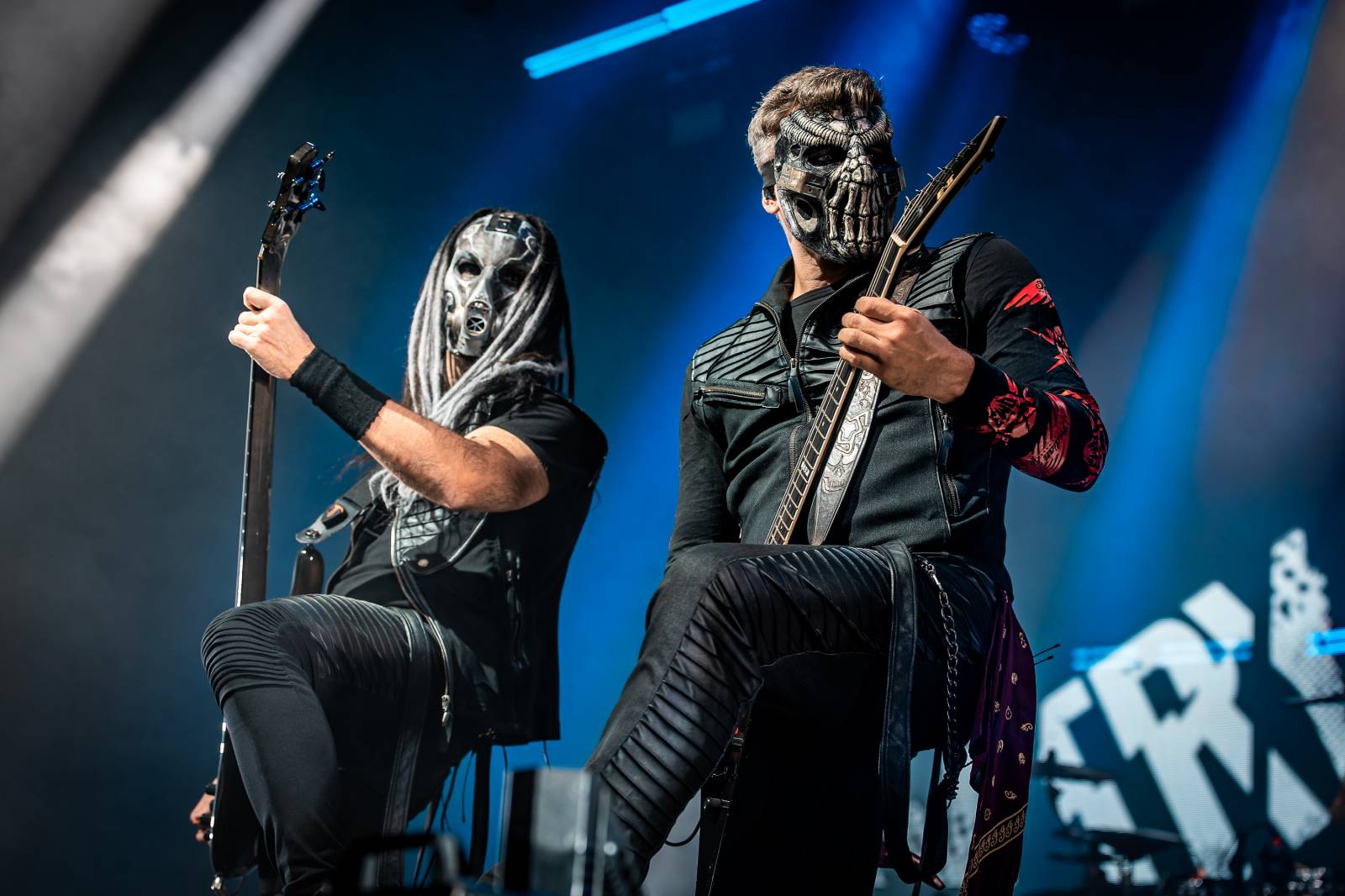 Dymytry vyrazili na podzimní turné. Jejich ohňová show ve Foru Karlín brala dech