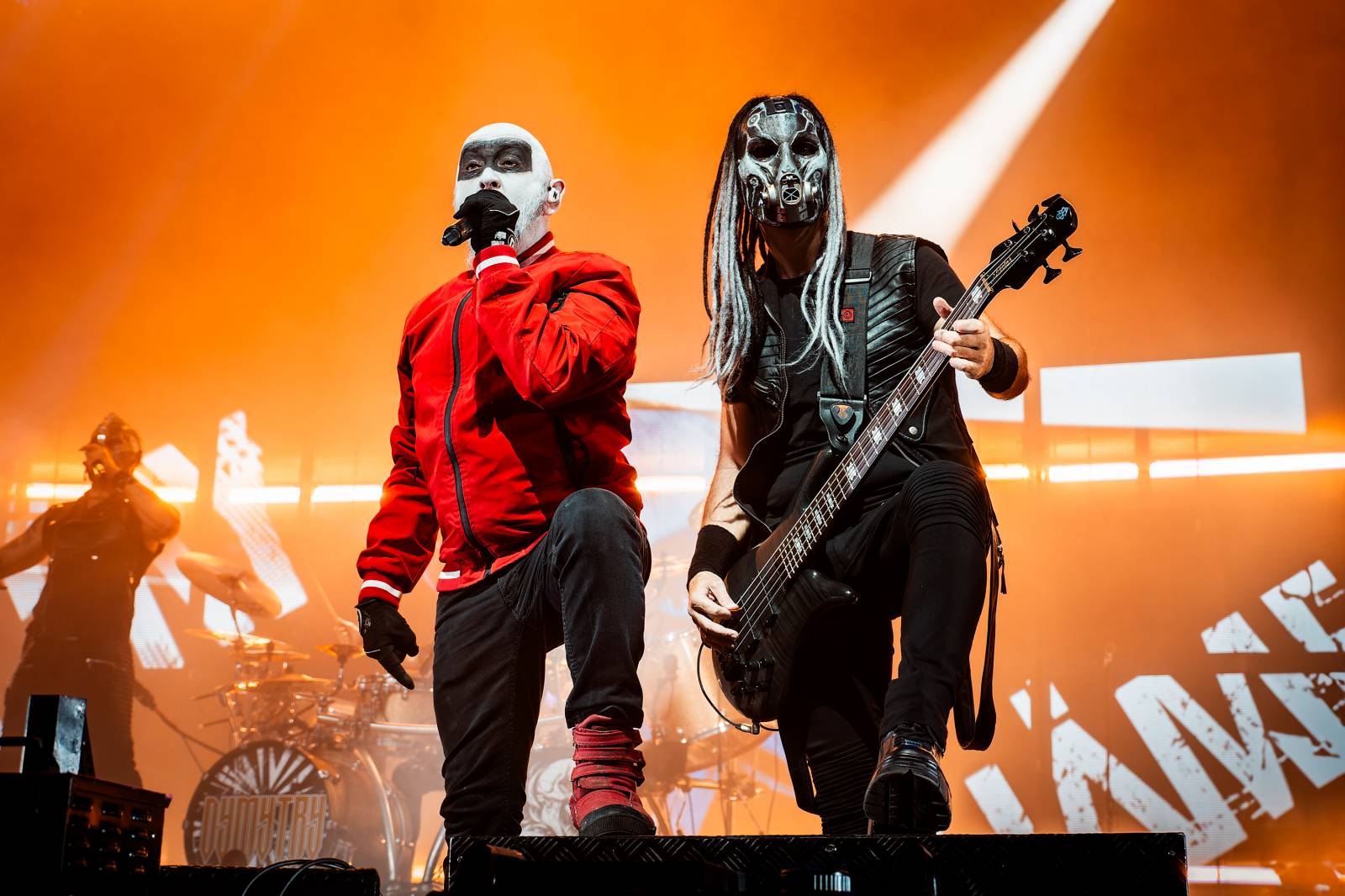 Dymytry vyrazili na podzimní turné. Jejich ohňová show ve Foru Karlín brala dech