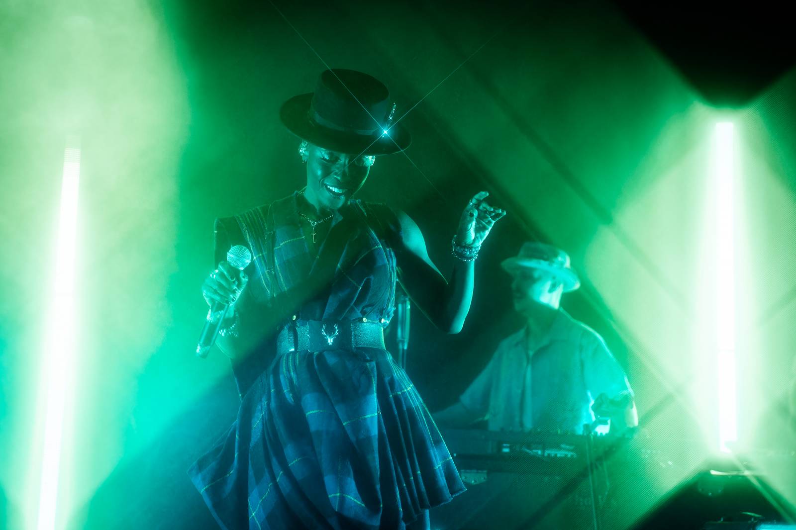 Morcheeba speciální efekty nepotřebuje. Fanoušky v SaSaZu hypnotizovala svým hlasem 