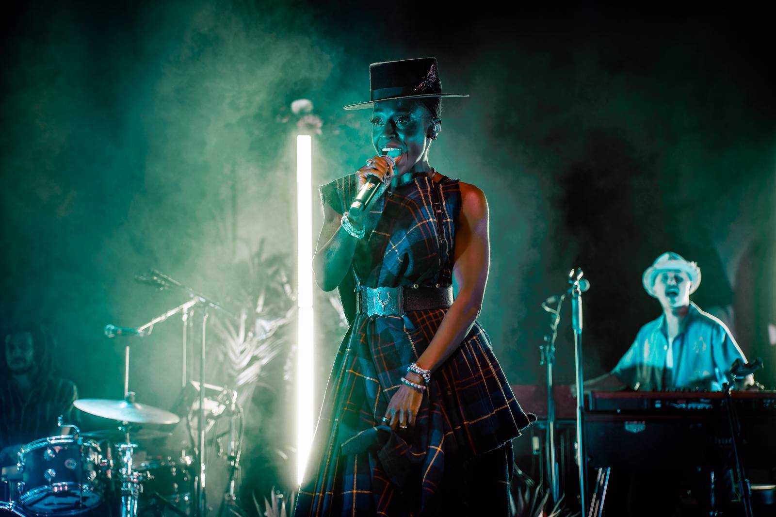 Morcheeba speciální efekty nepotřebuje. Fanoušky v SaSaZu hypnotizovala svým hlasem 