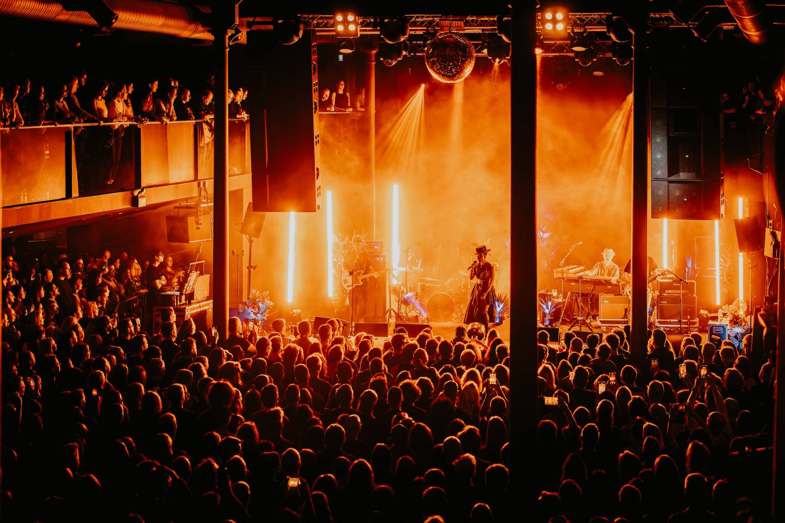 Morcheeba speciální efekty nepotřebuje. Fanoušky v SaSaZu hypnotizovala svým hlasem 