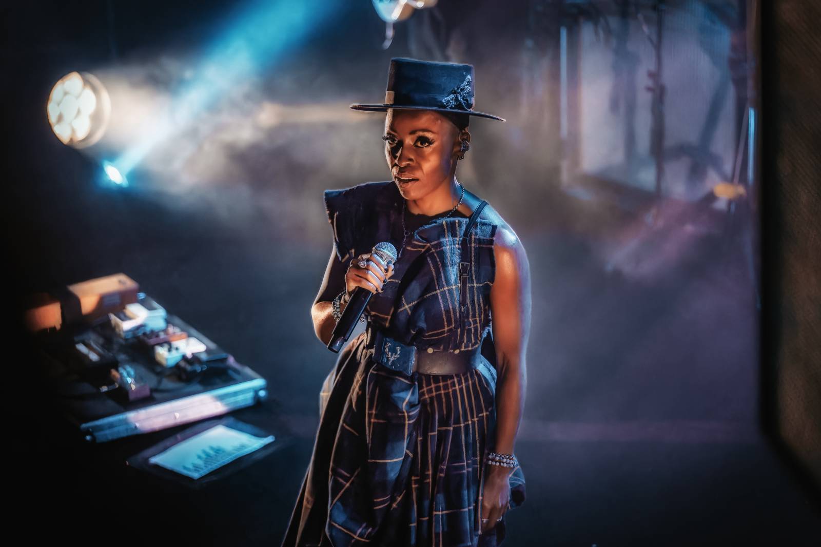 Morcheeba speciální efekty nepotřebuje. Fanoušky v SaSaZu hypnotizovala svým hlasem 