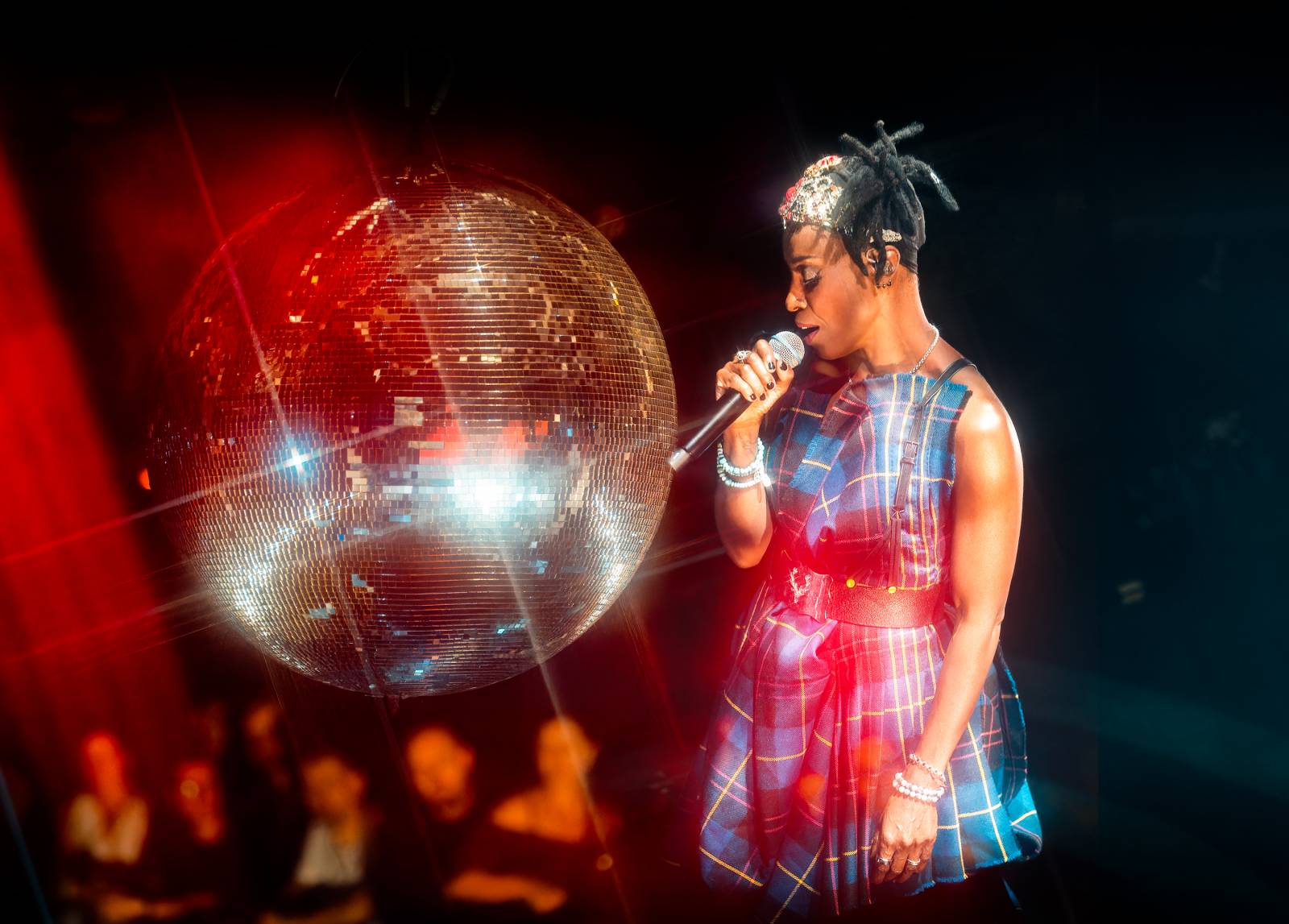 Morcheeba speciální efekty nepotřebuje. Fanoušky v SaSaZu hypnotizovala svým hlasem 
