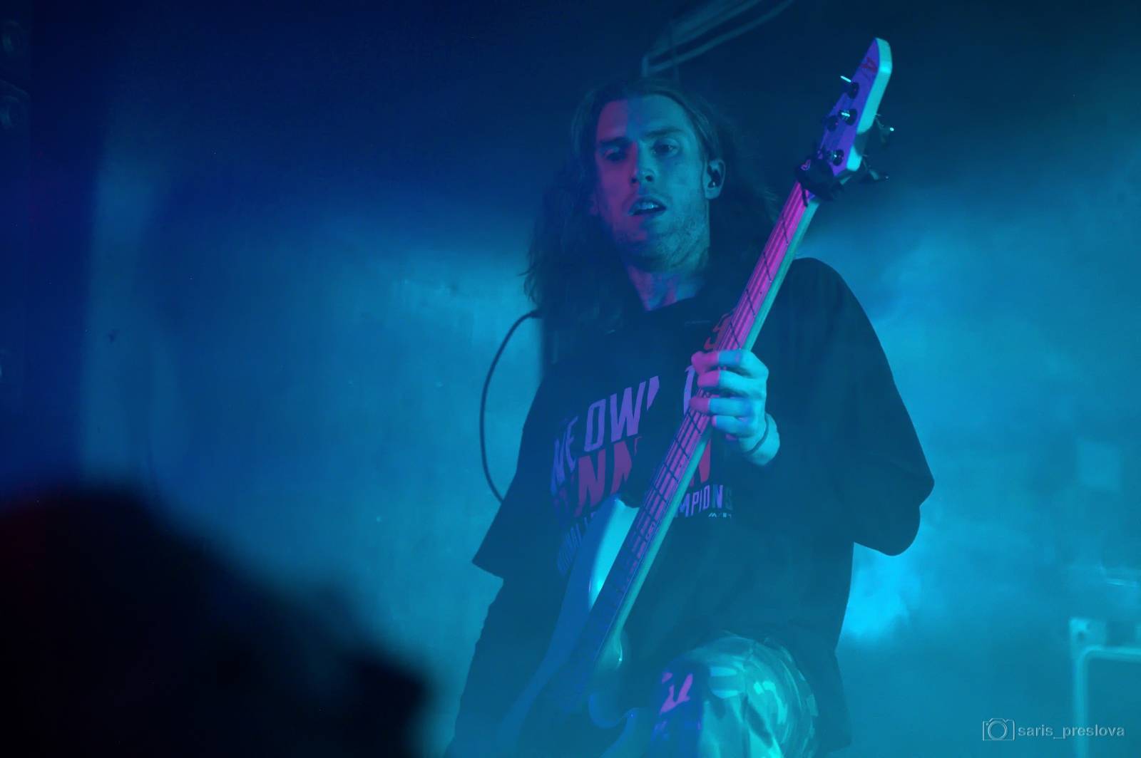 As December Falls rozeskákali pražské Futurum, předskakovali jim australší RedHook 