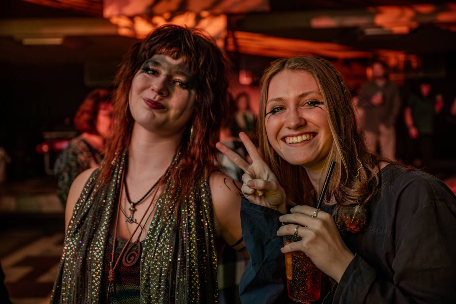 Pohanskou mytologií inspirovaní Deloraine dorazili do Prahy. Jejich hostem byli The Trouble Notes