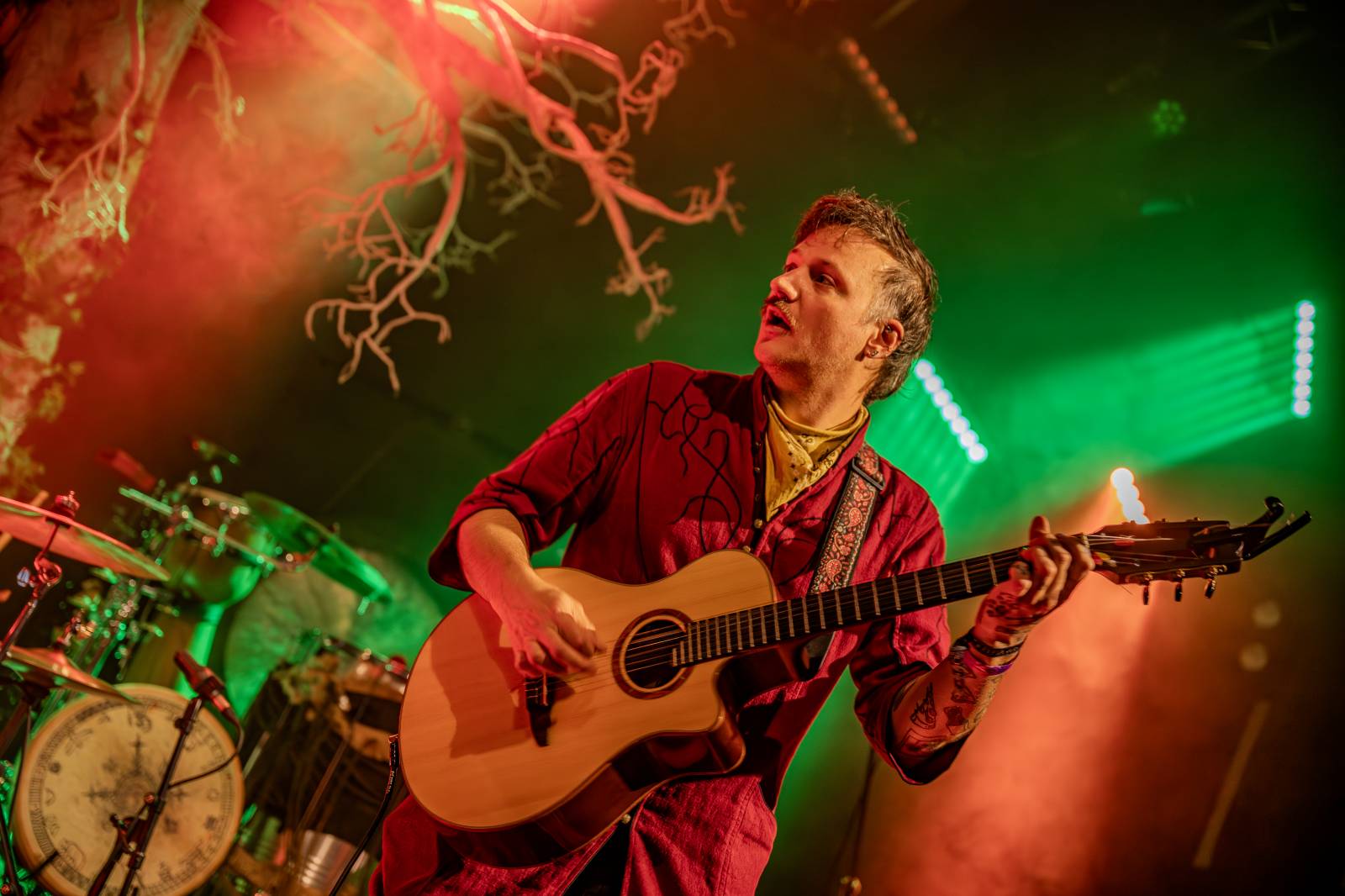 Pohanskou mytologií inspirovaní Deloraine dorazili do Prahy. Jejich hostem byli The Trouble Notes