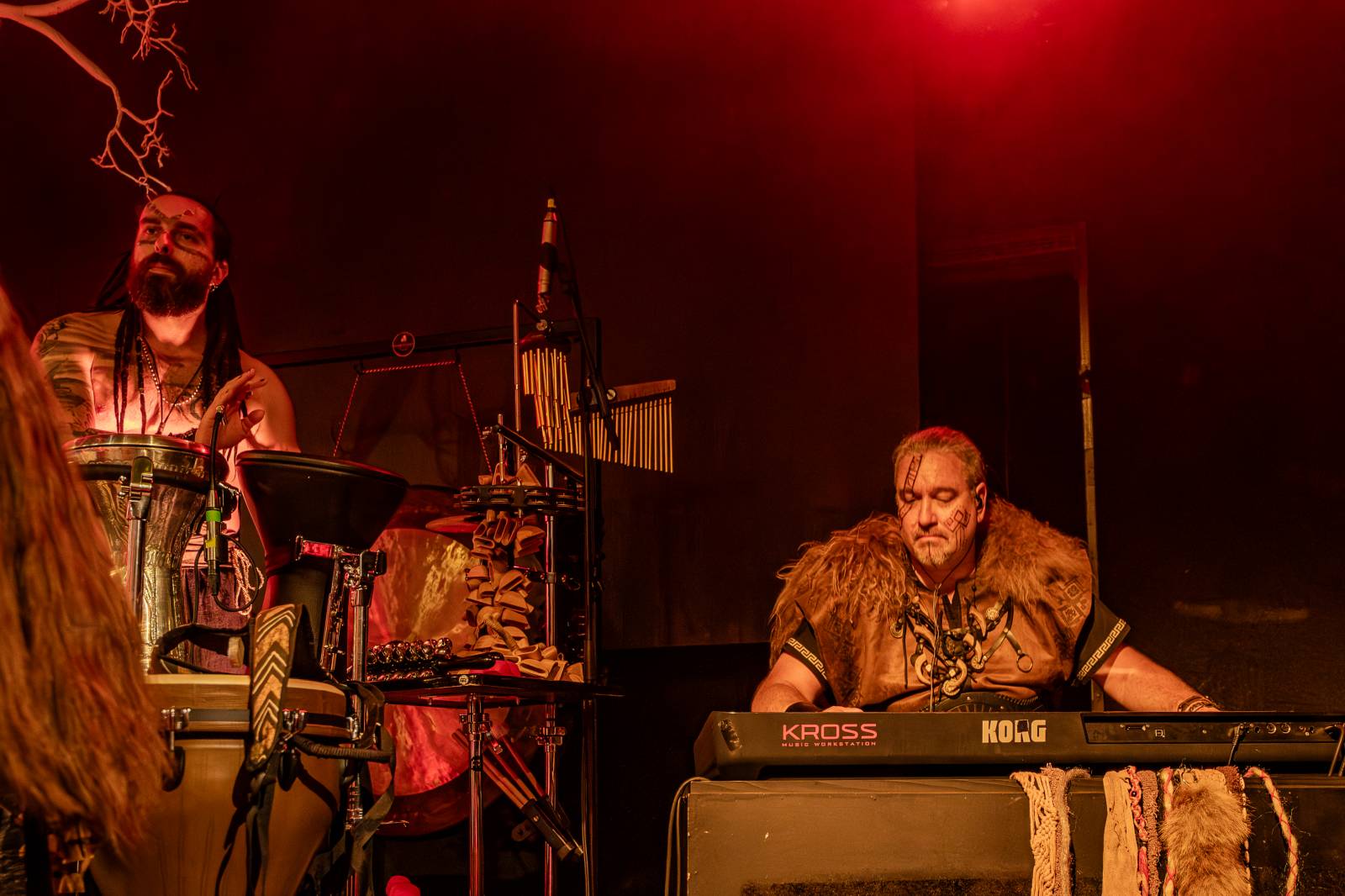 Pohanskou mytologií inspirovaní Deloraine dorazili do Prahy. Jejich hostem byli The Trouble Notes