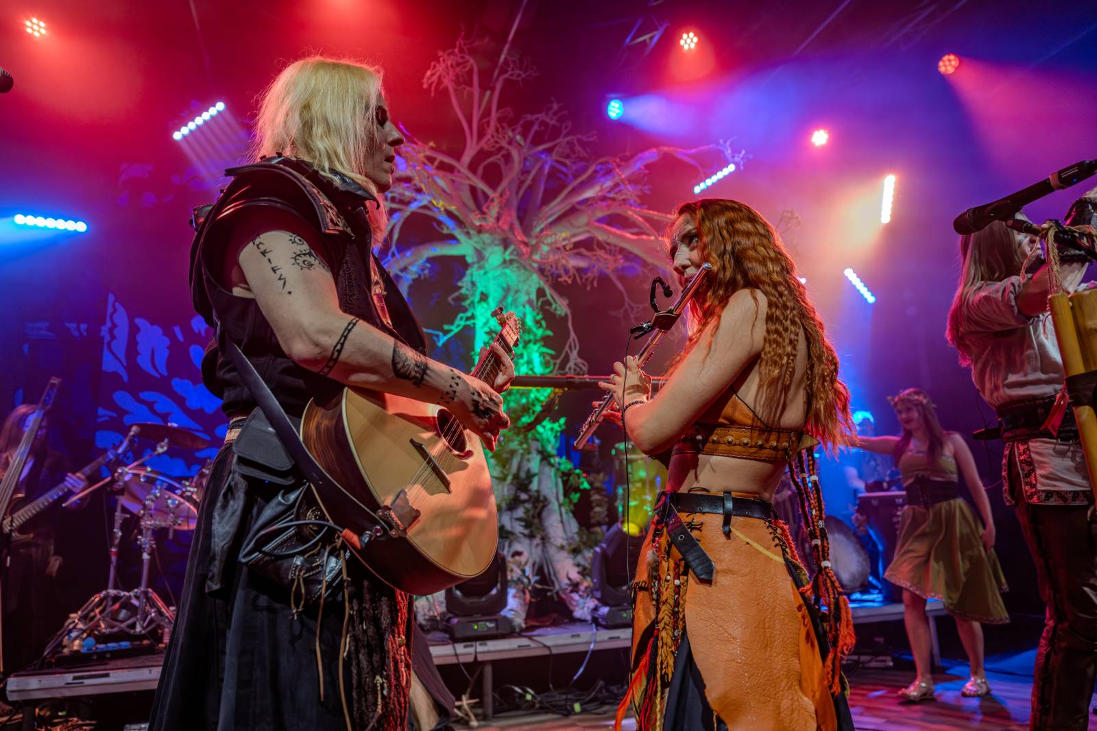 Pohanskou mytologií inspirovaní Deloraine dorazili do Prahy. Jejich hostem byli The Trouble Notes