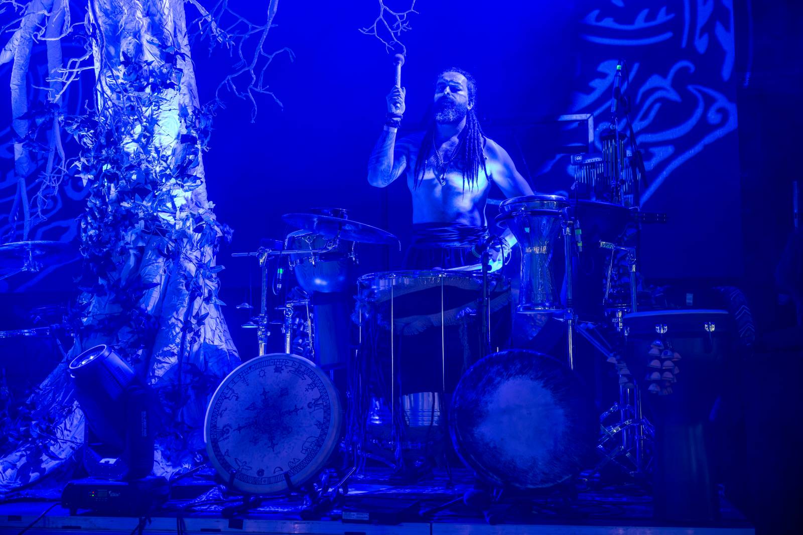 Pohanskou mytologií inspirovaní Deloraine dorazili do Prahy. Jejich hostem byli The Trouble Notes