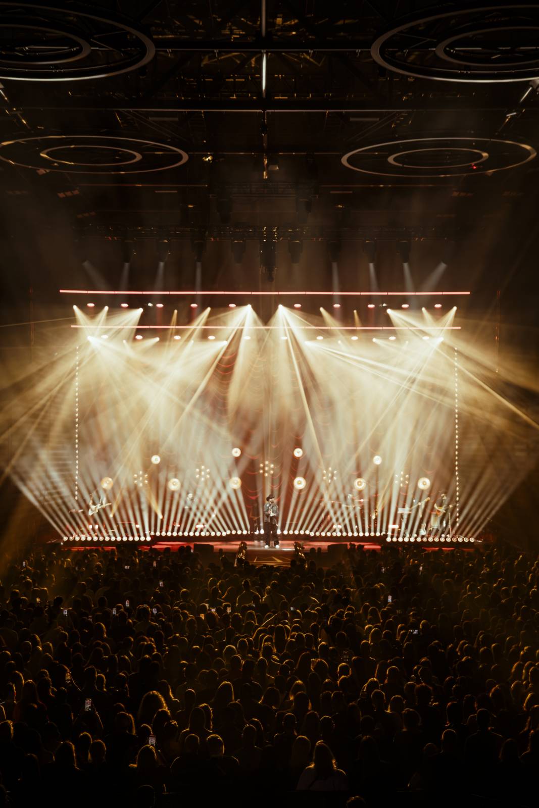 Vy jste ten důvod. Charismatický Calum Scott si podmanil O2 universum