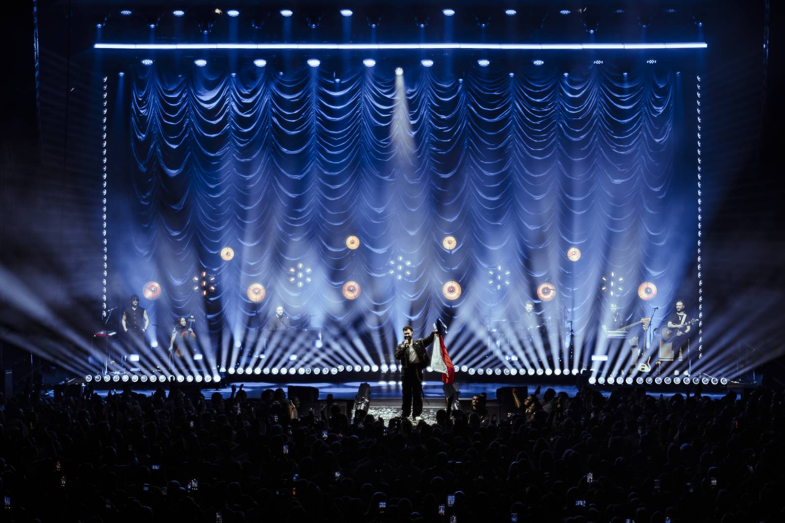 Vy jste ten důvod. Charismatický Calum Scott si podmanil O2 universum