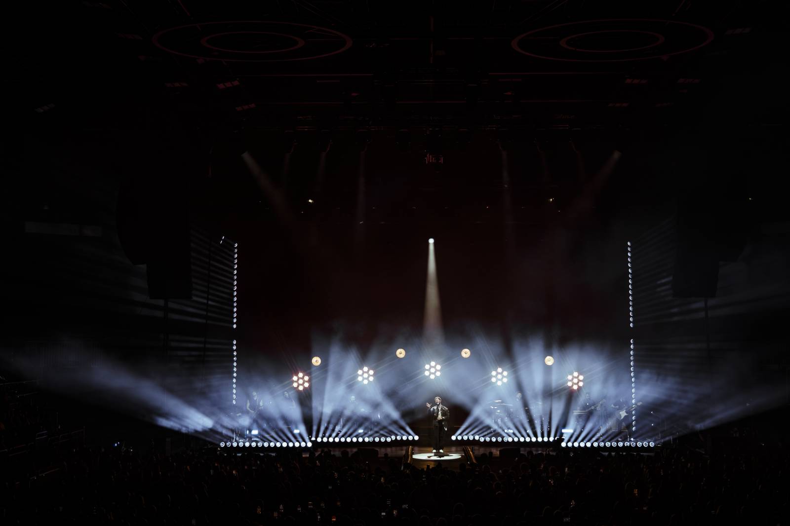 Vy jste ten důvod. Charismatický Calum Scott si podmanil O2 universum