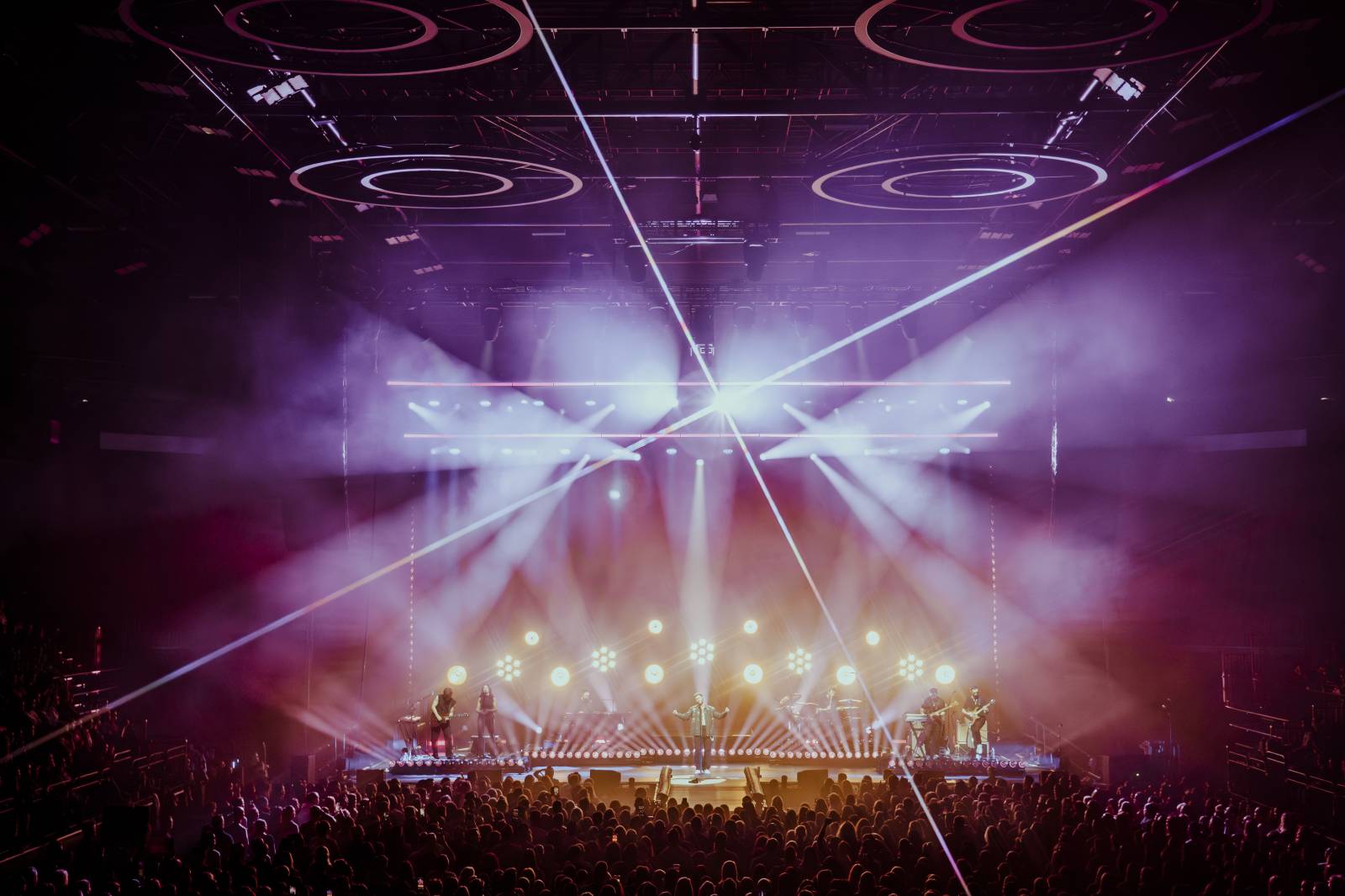 Vy jste ten důvod. Charismatický Calum Scott si podmanil O2 universum