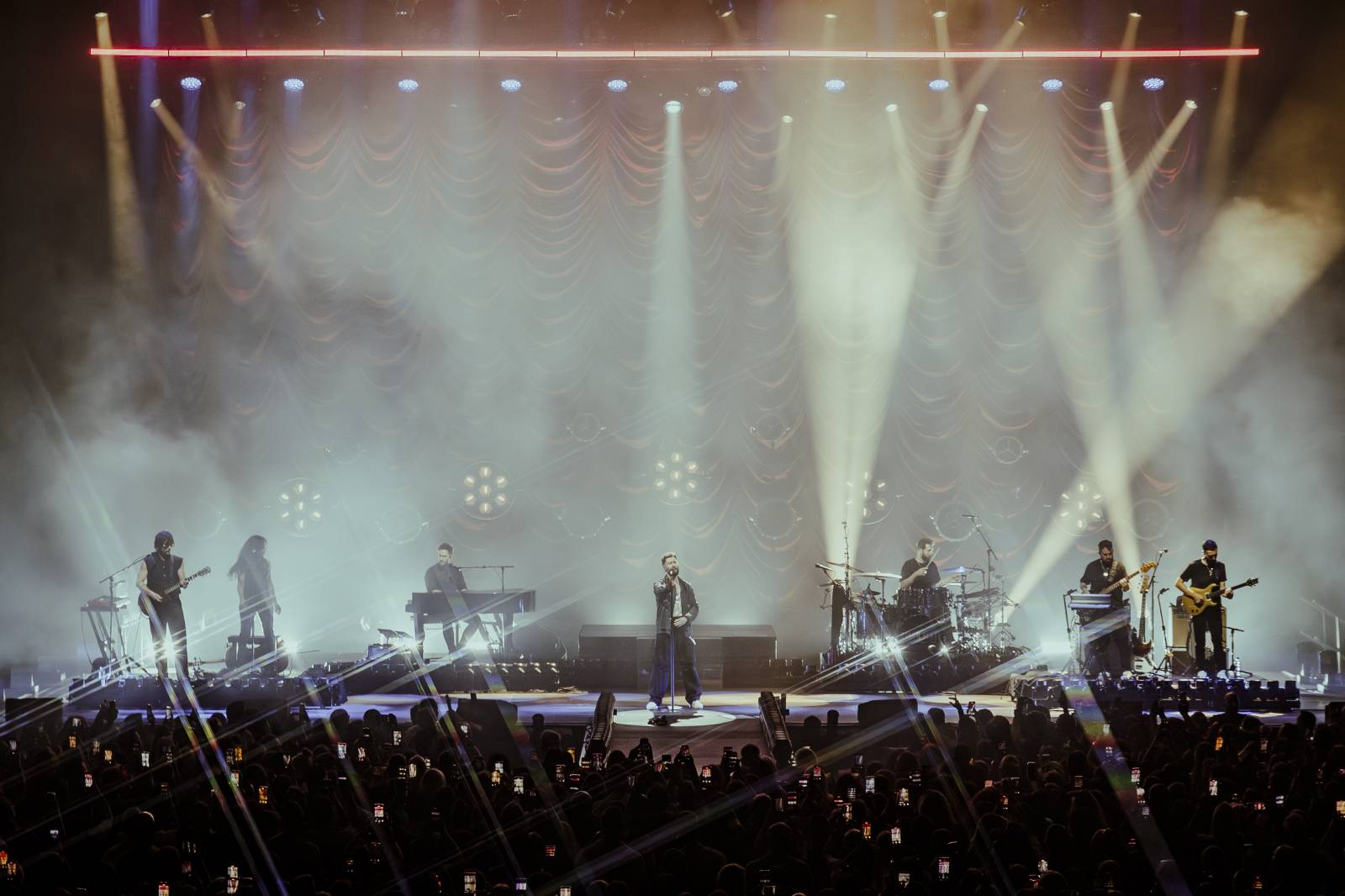 Vy jste ten důvod. Charismatický Calum Scott si podmanil O2 universum