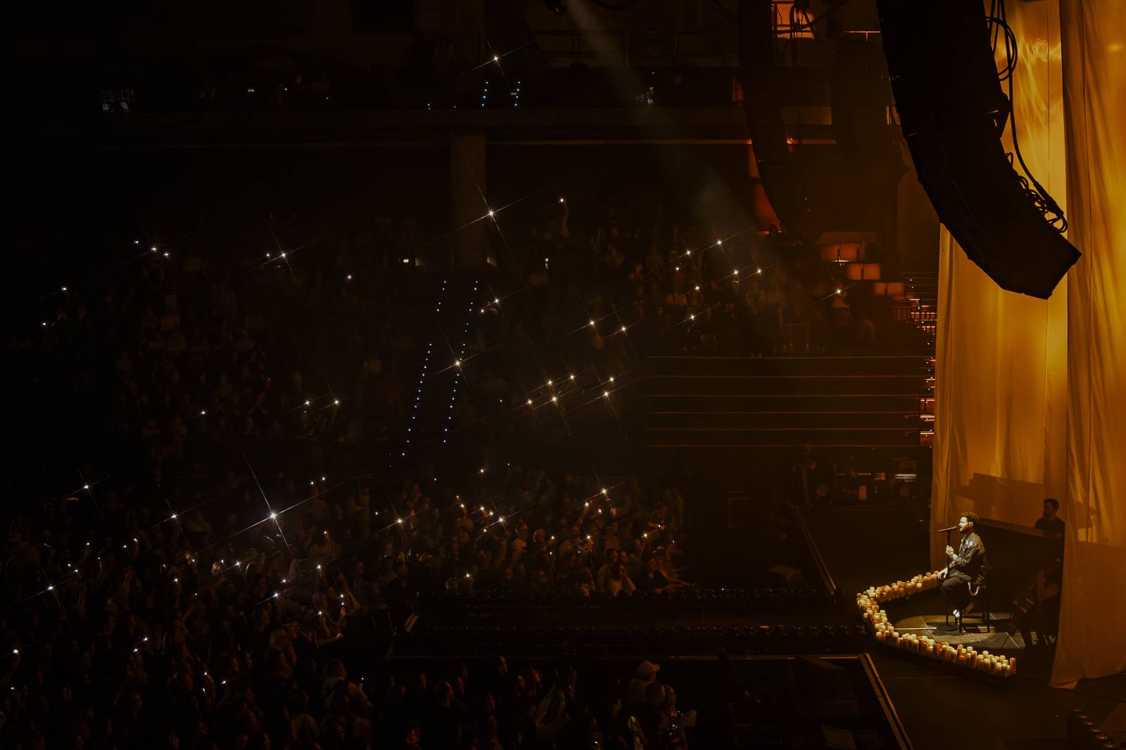 Vy jste ten důvod. Charismatický Calum Scott si podmanil O2 universum