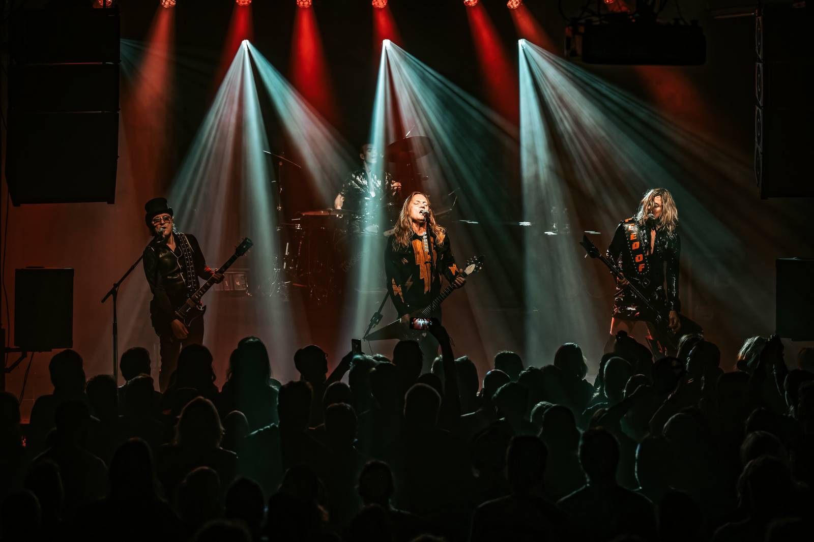 MeetFactory pohltila temná atmosféra. Dorazili The 69 Eyes a D-A-D