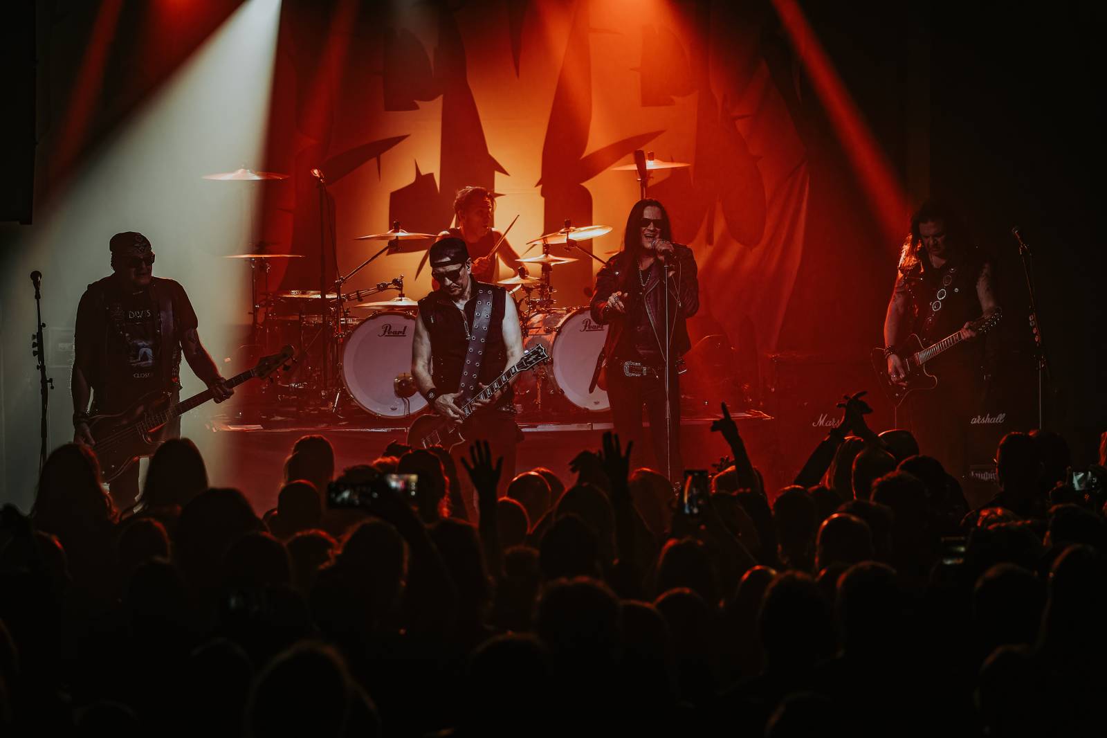 MeetFactory pohltila temná atmosféra. Dorazili The 69 Eyes a D-A-D