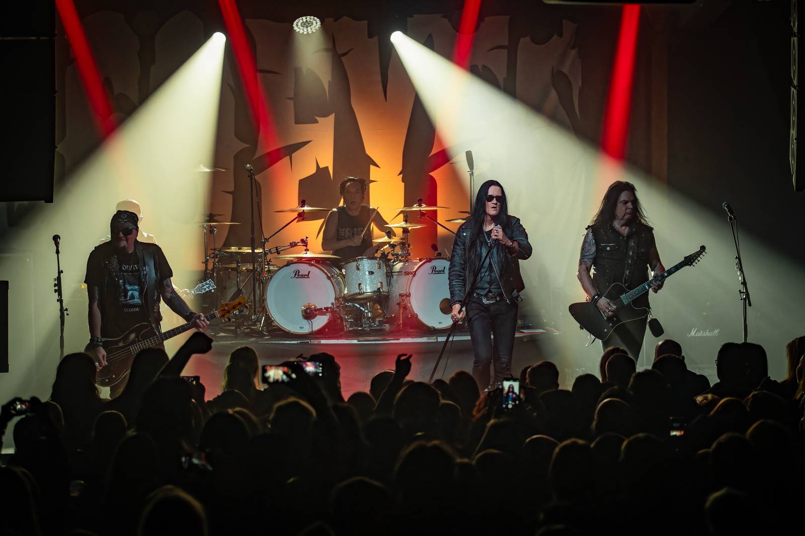 MeetFactory pohltila temná atmosféra. Dorazili The 69 Eyes a D-A-D