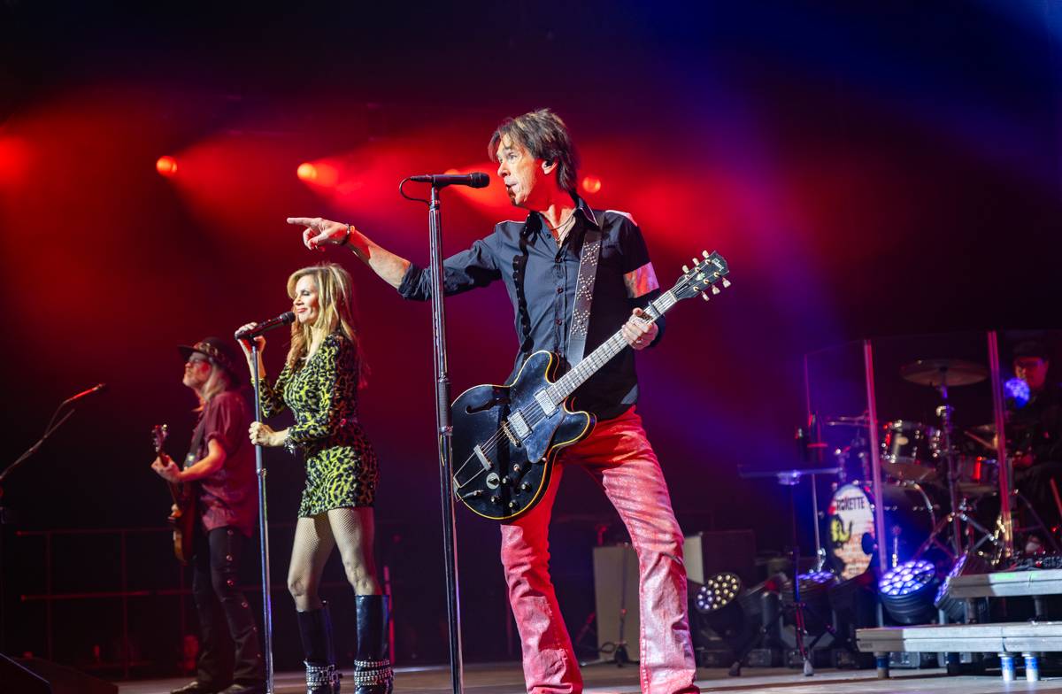 Roxette připomněli v O2 areně devadesátky, Pera Gessleho doprovodila krajanka Lena Philipsson