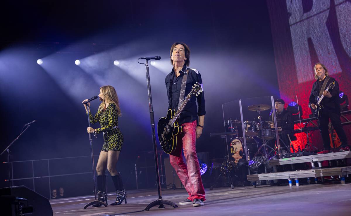 Roxette připomněli v O2 areně devadesátky, Pera Gessleho doprovodila krajanka Lena Philipsson