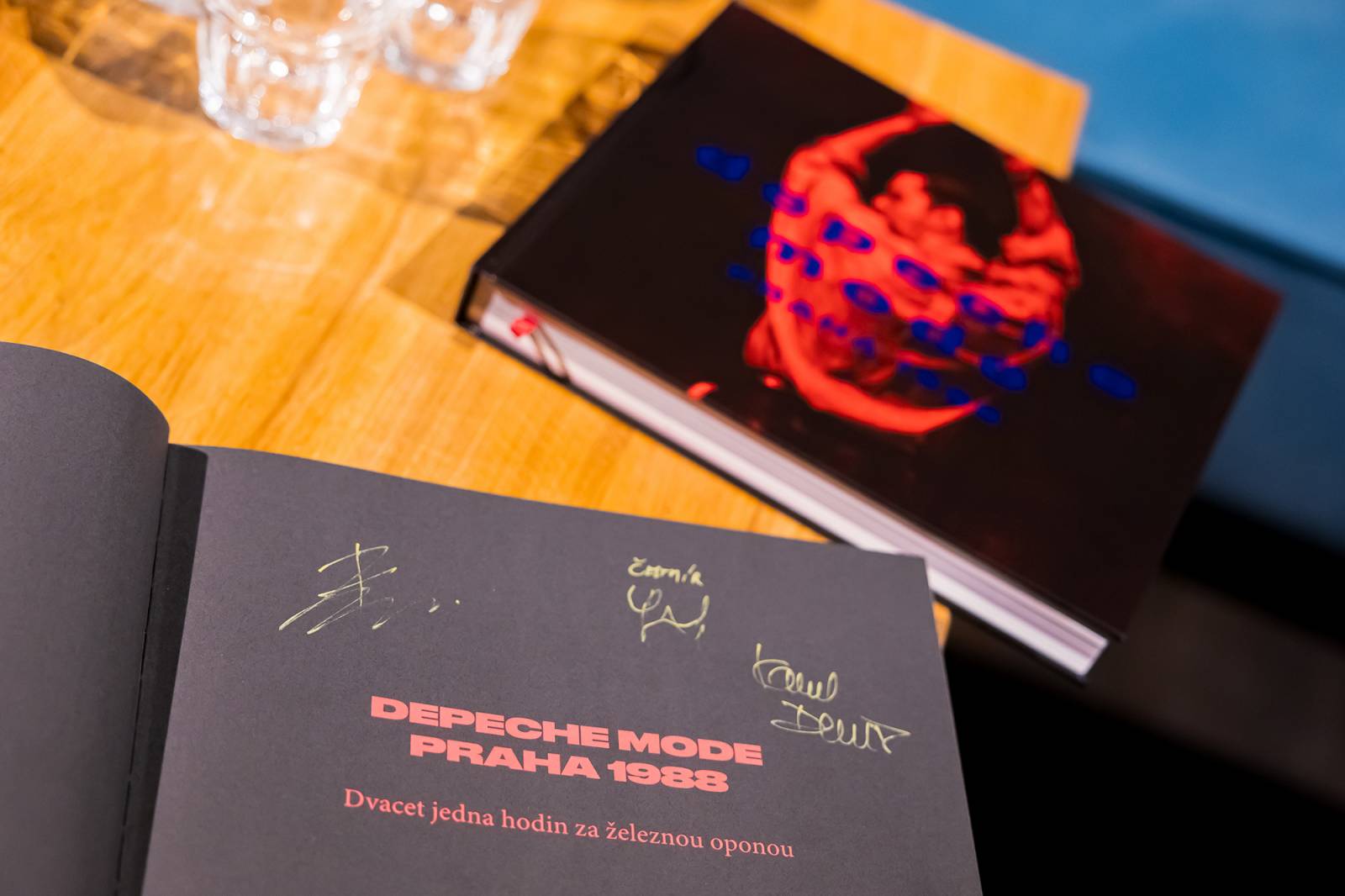 Filip Macháček pokřtil knihu o prvním koncertě Depeche Mode u nás