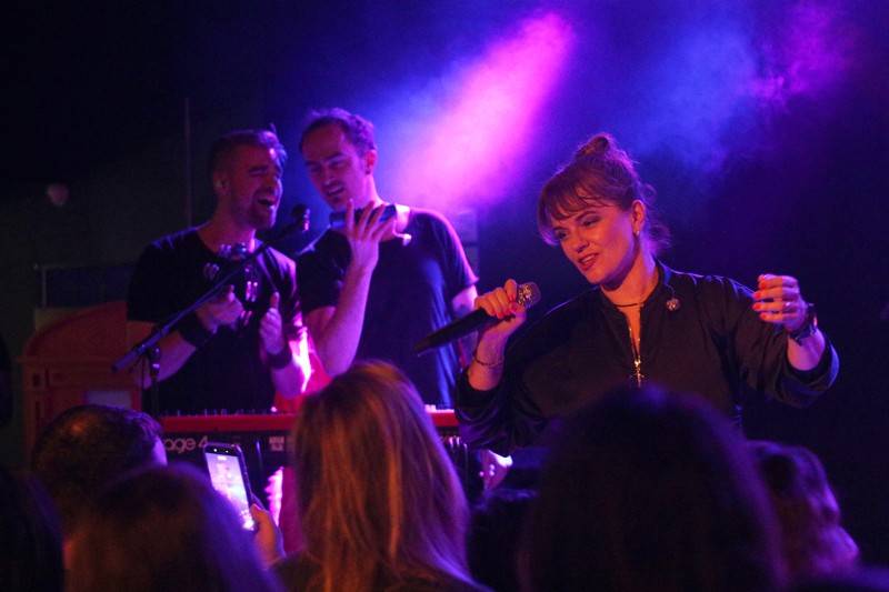 Marta Jandová vytáhla v Brně na pódium fanynku