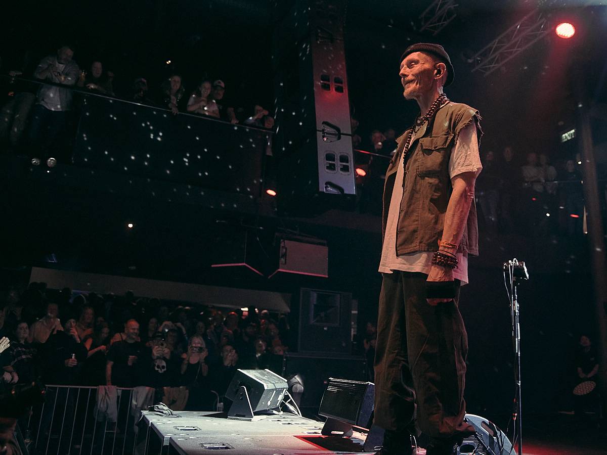 Stereo MC’s vzali SaSaZu zpátky do devadesátek, jejich hostem byla plzeňská Extensia