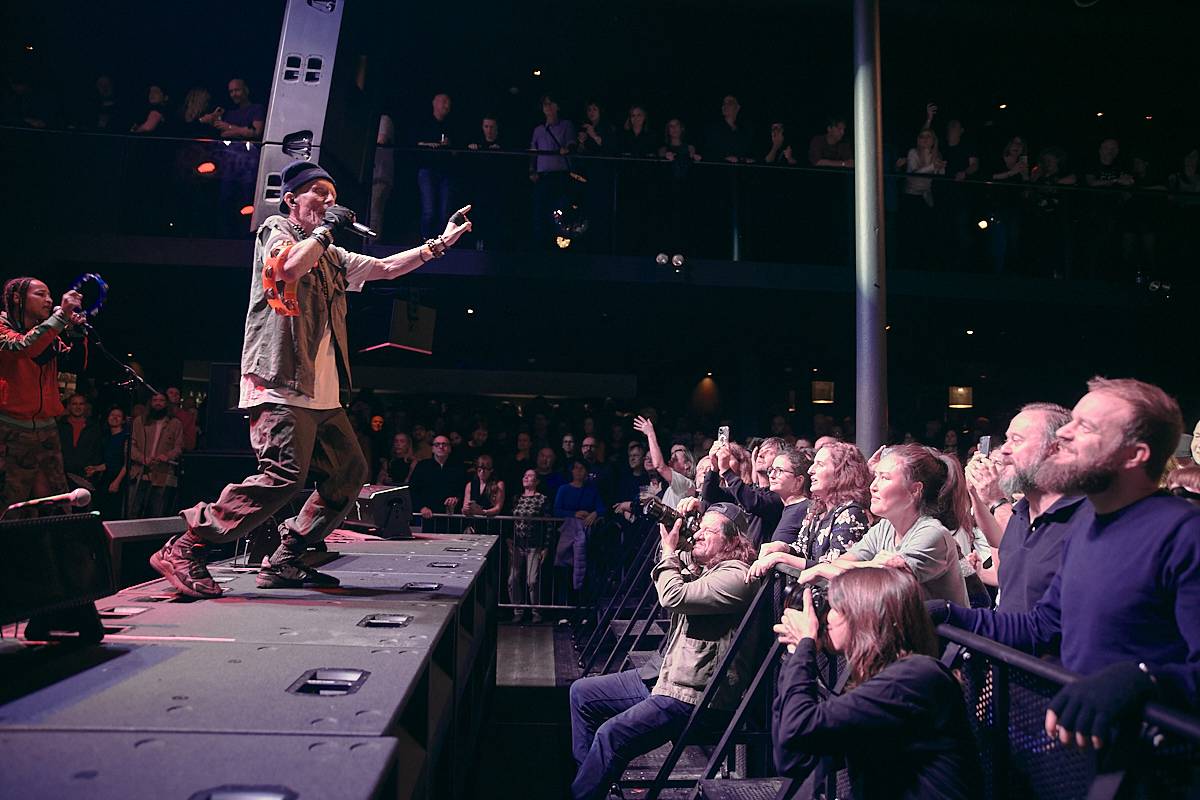 Stereo MC’s vzali SaSaZu zpátky do devadesátek, jejich hostem byla plzeňská Extensia