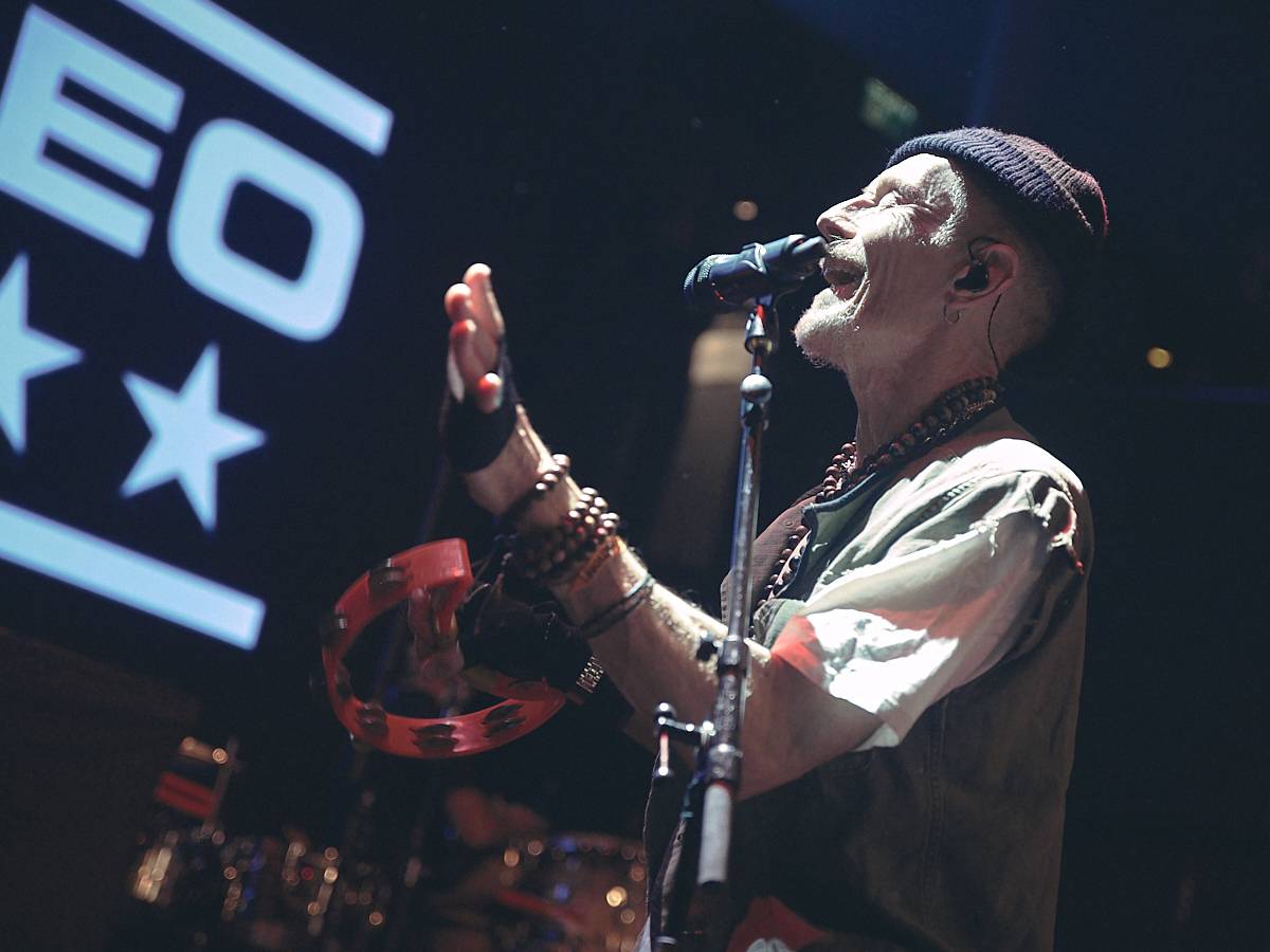 Stereo MC’s vzali SaSaZu zpátky do devadesátek, jejich hostem byla plzeňská Extensia