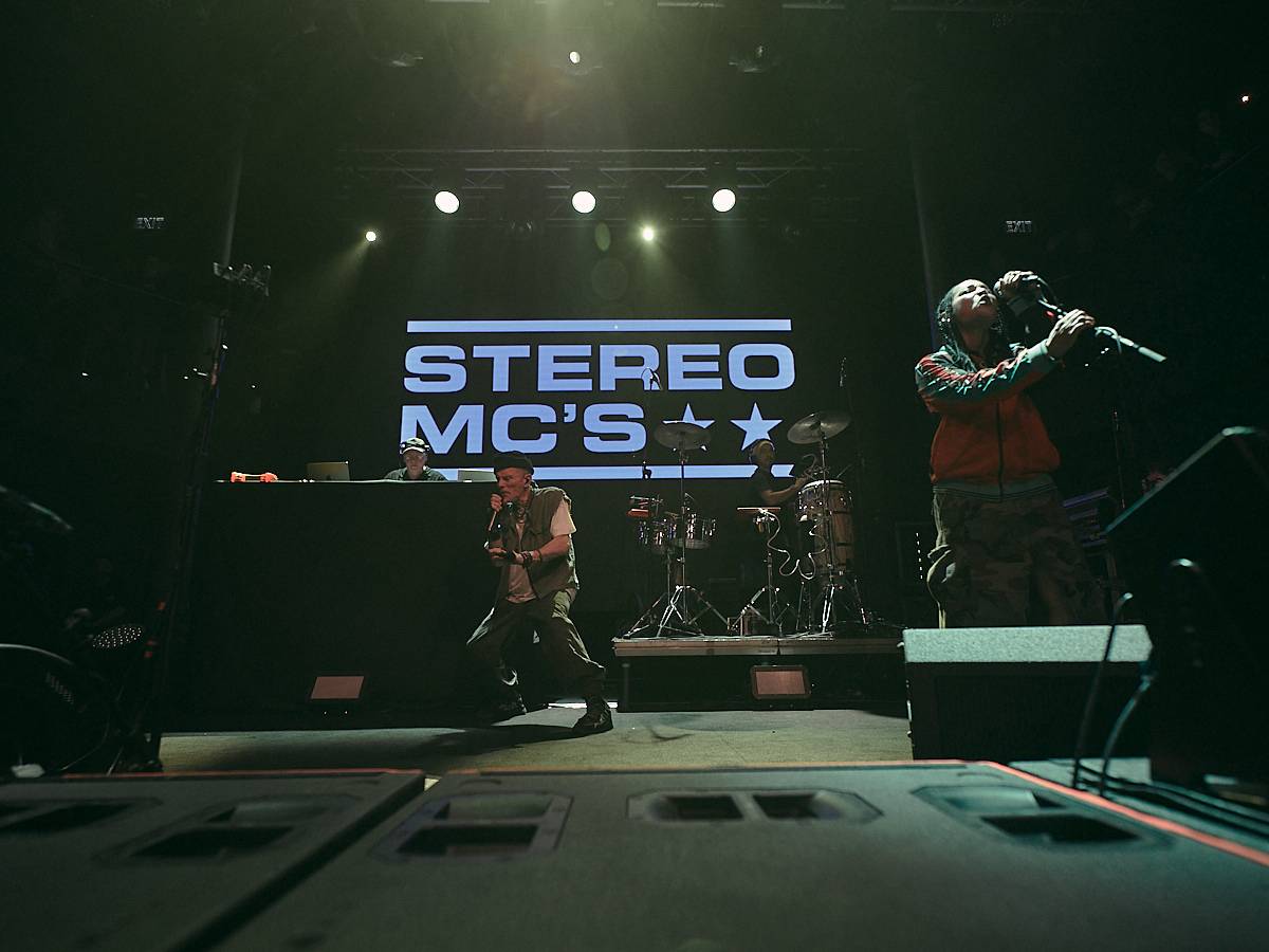 Stereo MC’s vzali SaSaZu zpátky do devadesátek, jejich hostem byla plzeňská Extensia
