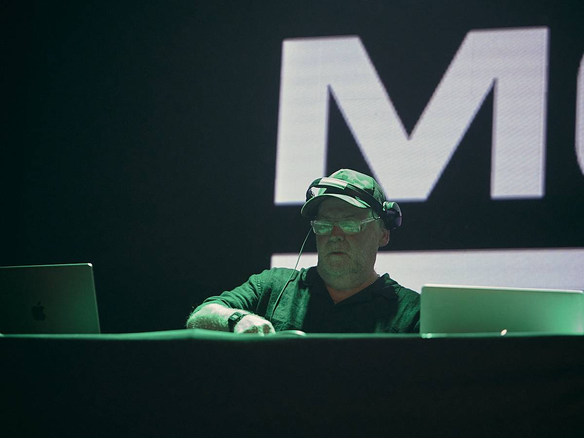 Stereo MC’s vzali SaSaZu zpátky do devadesátek, jejich hostem byla plzeňská Extensia