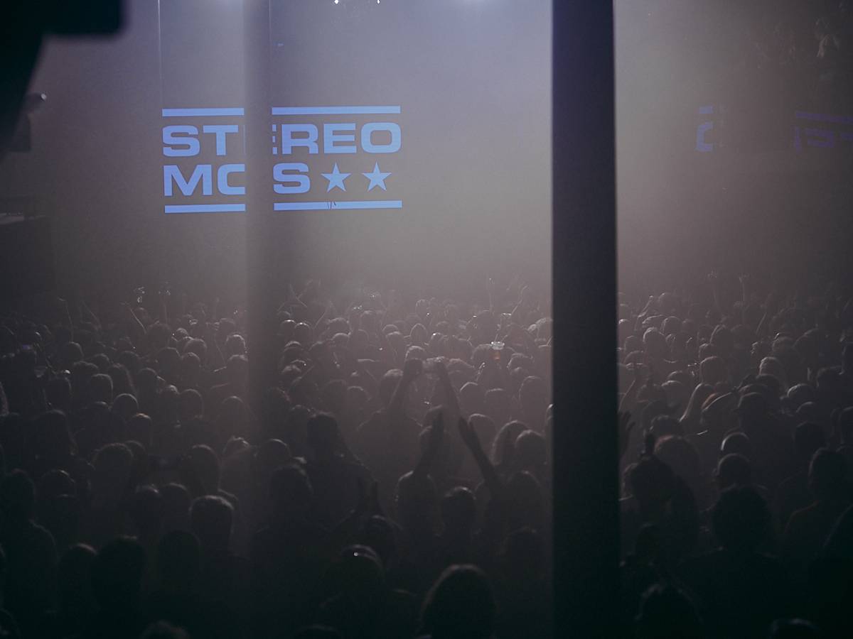 Stereo MC’s vzali SaSaZu zpátky do devadesátek, jejich hostem byla plzeňská Extensia