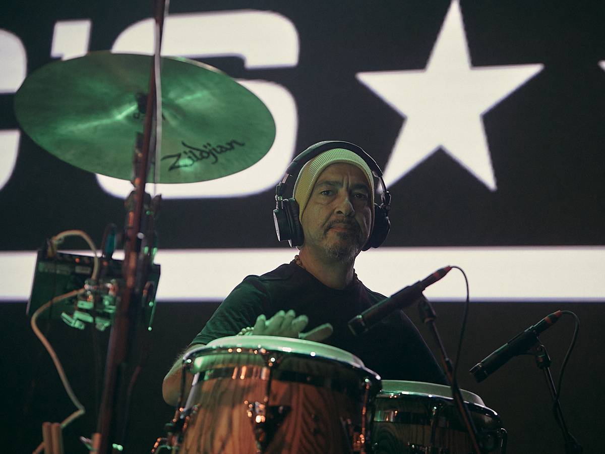 Stereo MC’s vzali SaSaZu zpátky do devadesátek, jejich hostem byla plzeňská Extensia