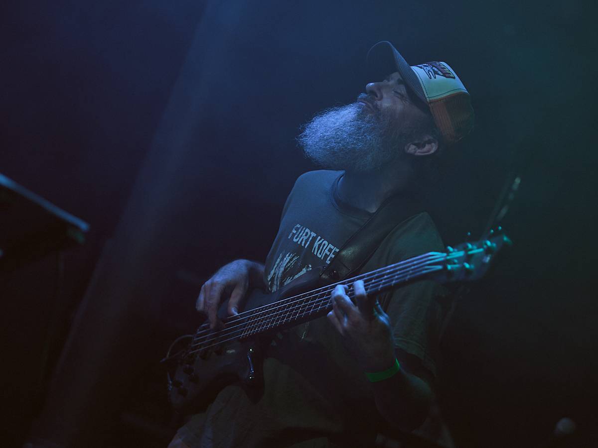 Stereo MC’s vzali SaSaZu zpátky do devadesátek, jejich hostem byla plzeňská Extensia