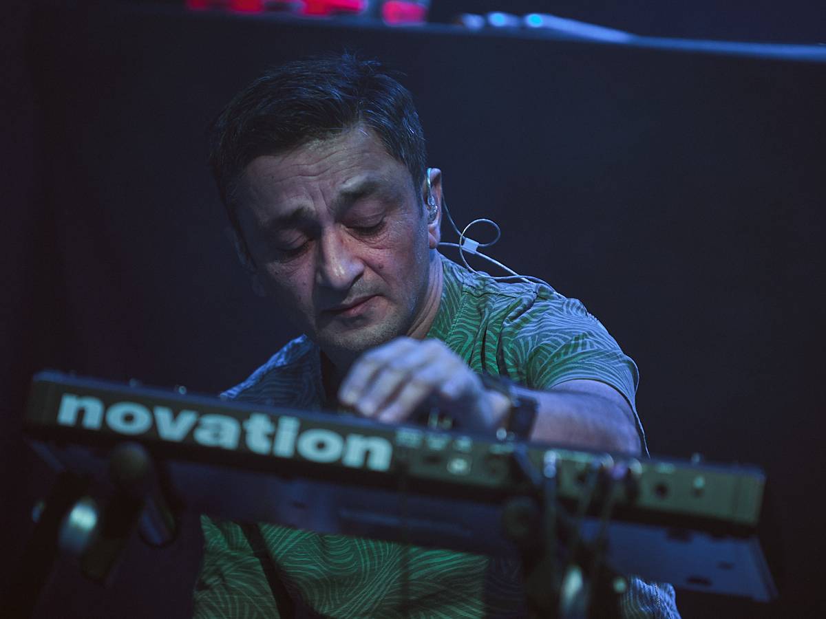 Stereo MC’s vzali SaSaZu zpátky do devadesátek, jejich hostem byla plzeňská Extensia