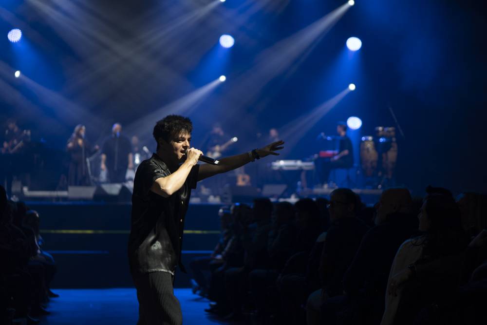 Jamie Cullum se vrátil do Prahy, roztancoval O2 universum